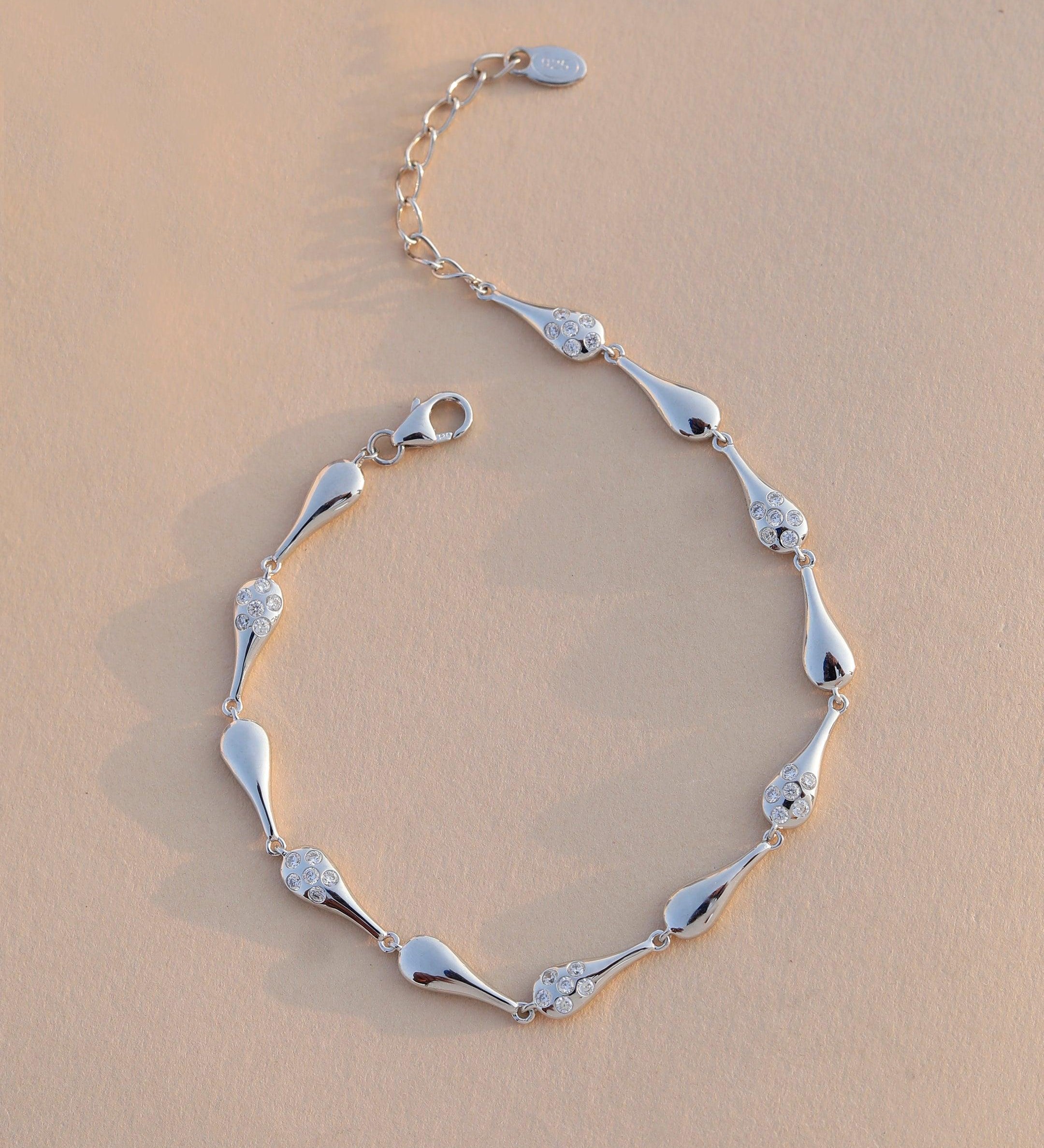 Opulent Clasp Sterling Silver Bracelet - Diavo Jewels