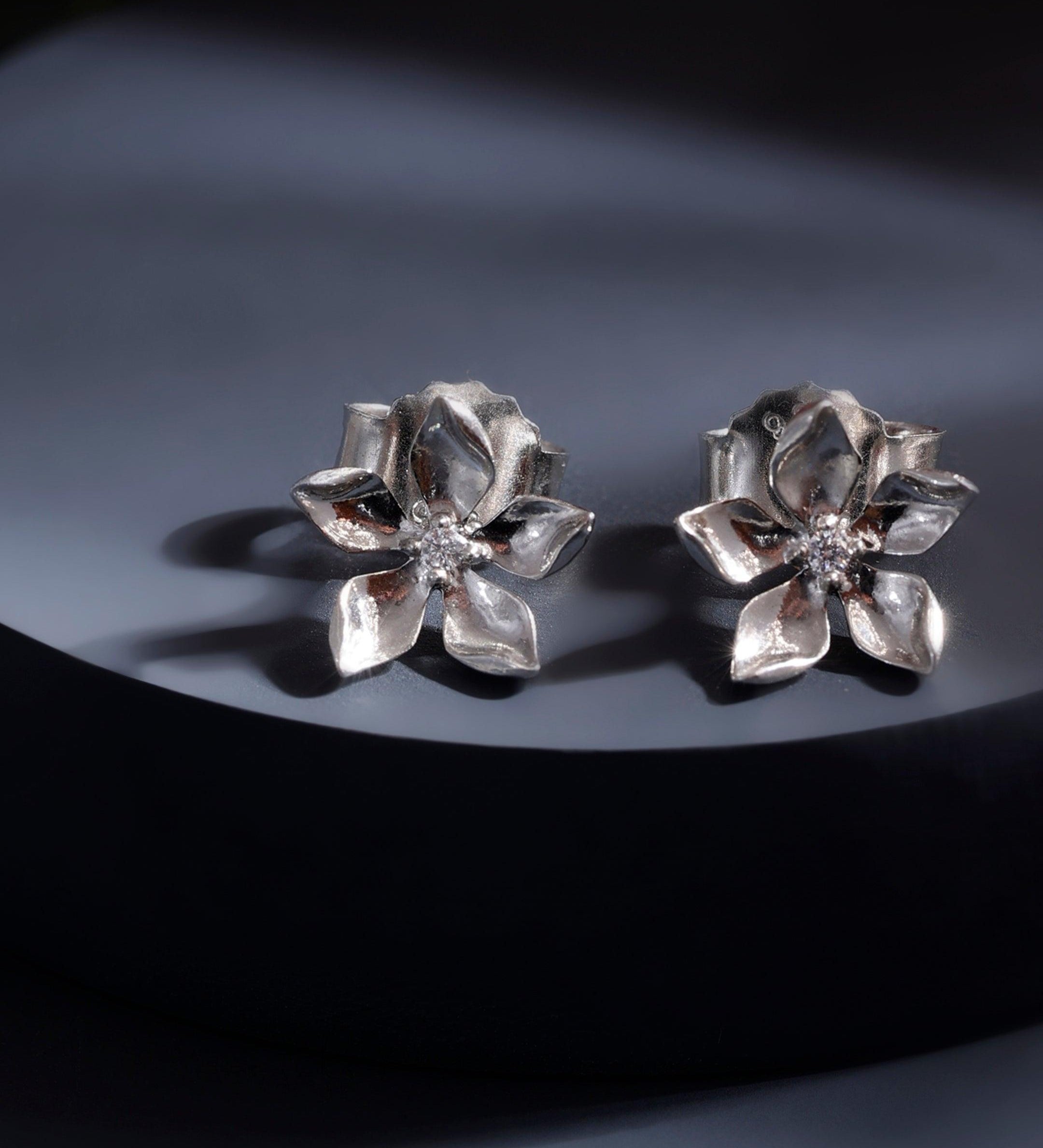 Floral Finesse Silver Earrings - Diavo Jewels