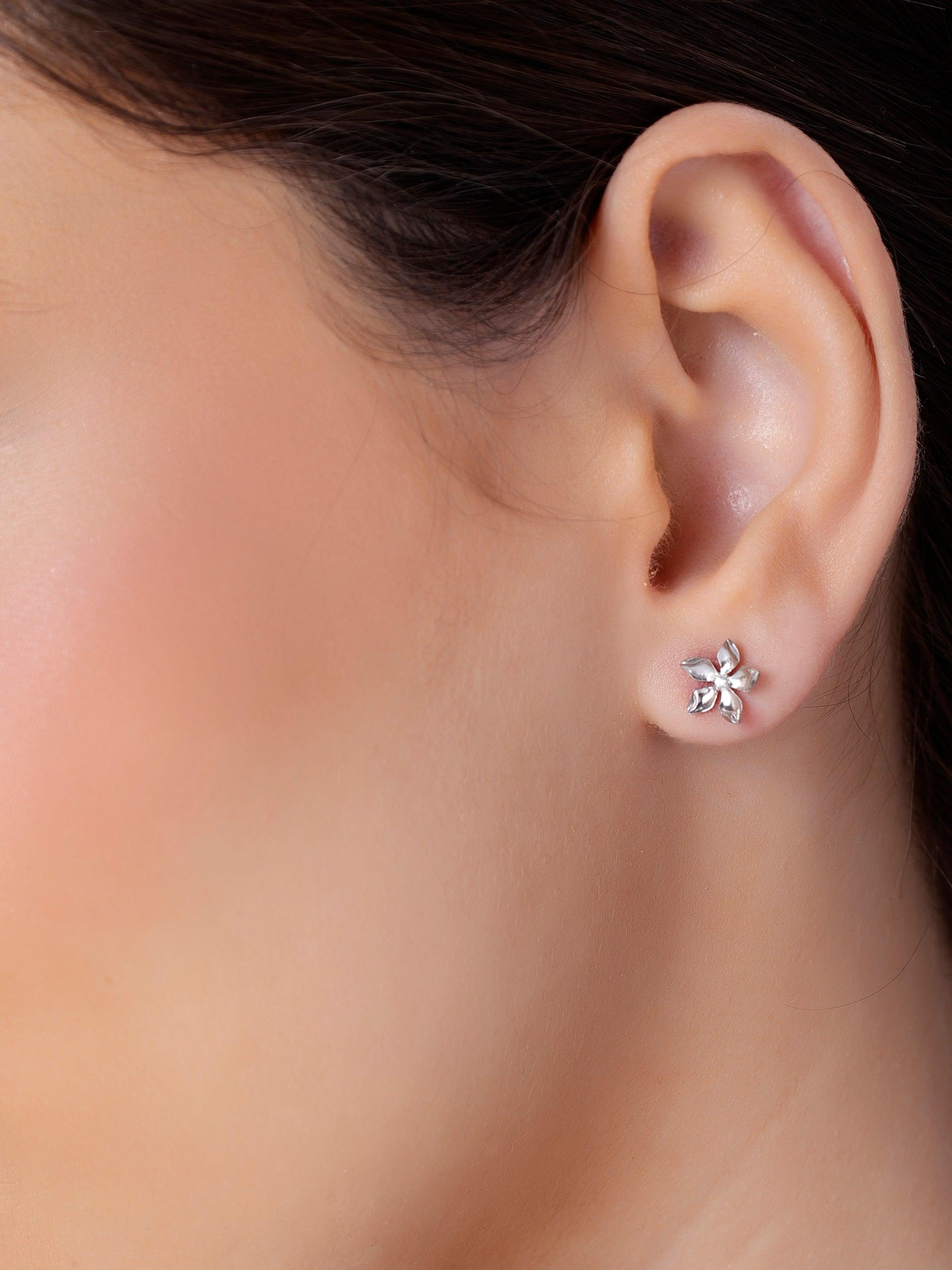 Floral Finesse Silver Earrings - Diavo Jewels