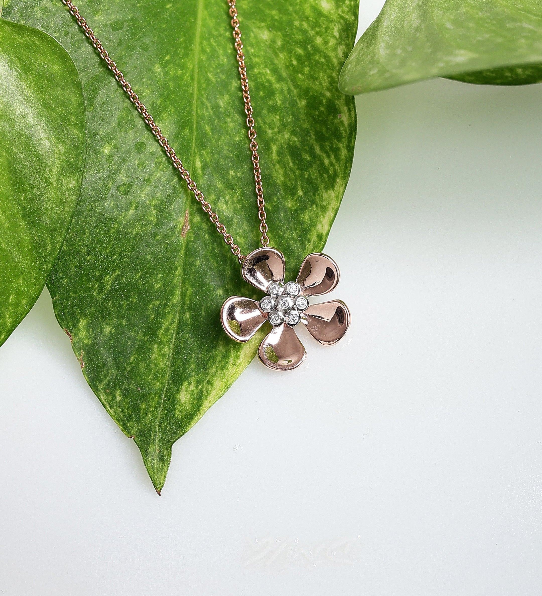 Petals of Perfection Silver Necklace - Diavo Jewels