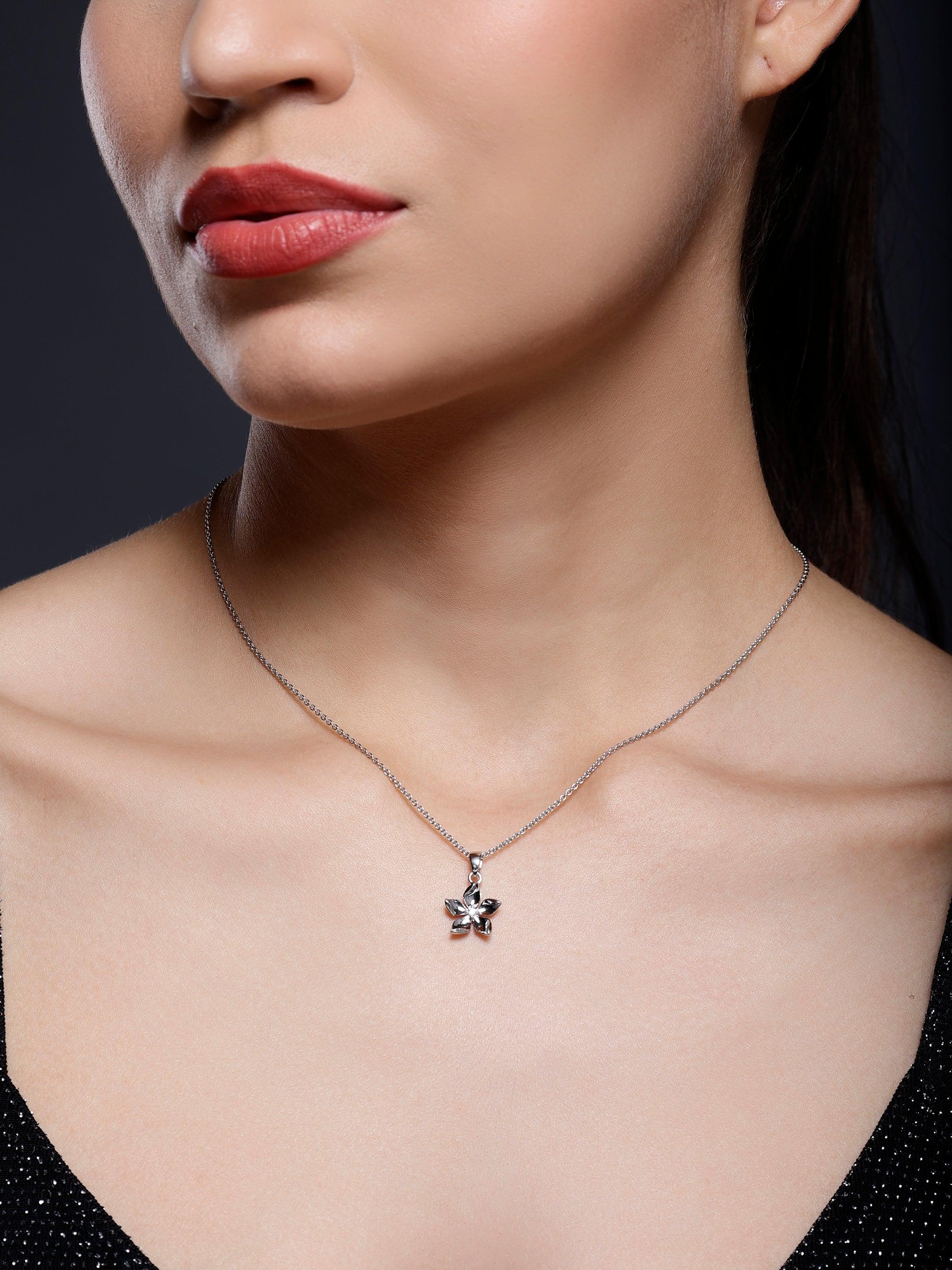 Petite Floral Silver Necklace - Diavo Jewels