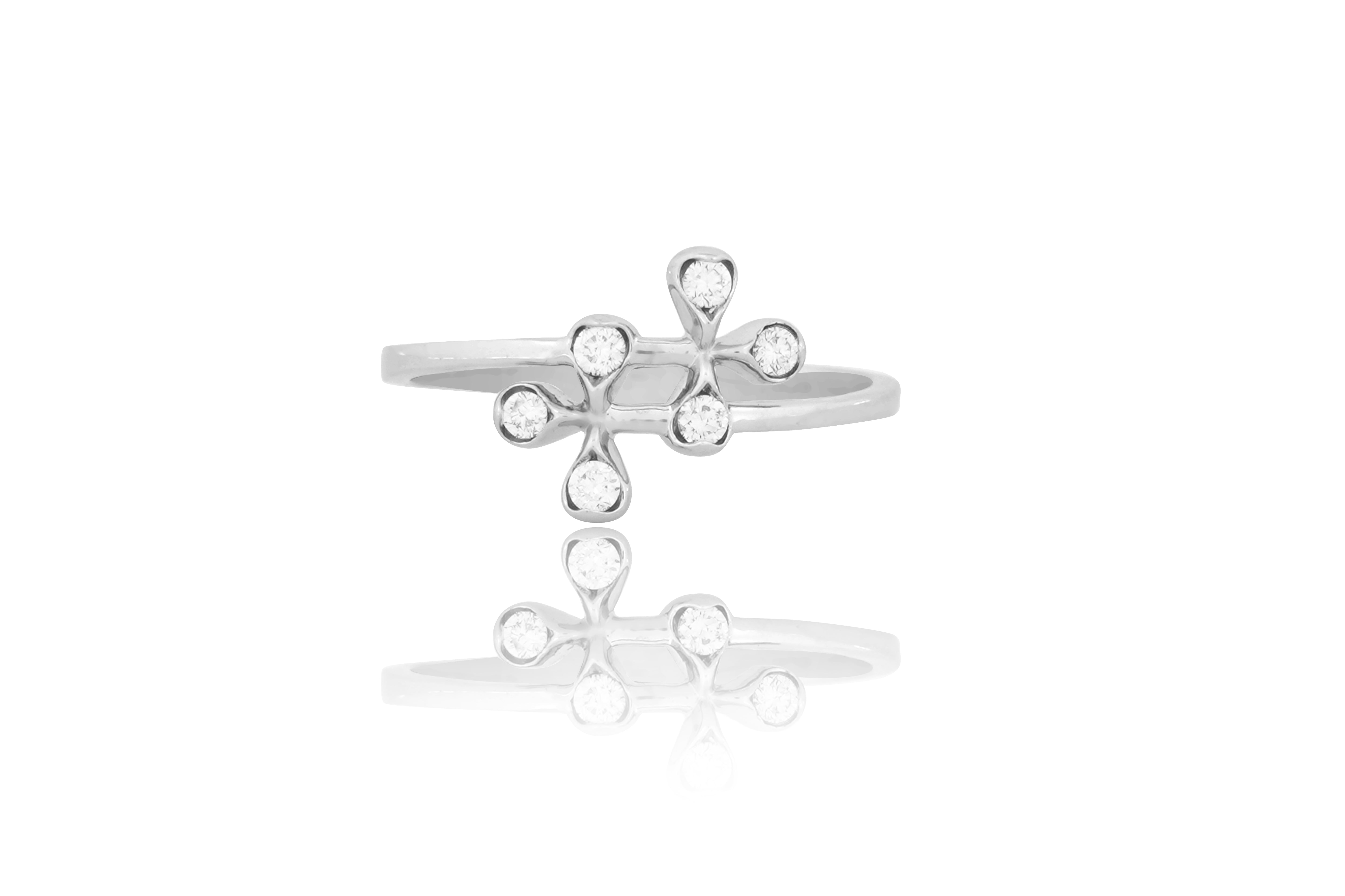 Bloom Petite Diamond Ring