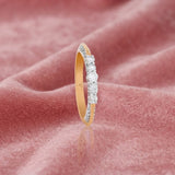 Round Brilliant Diamond Semi-Eternity Diamond Ring