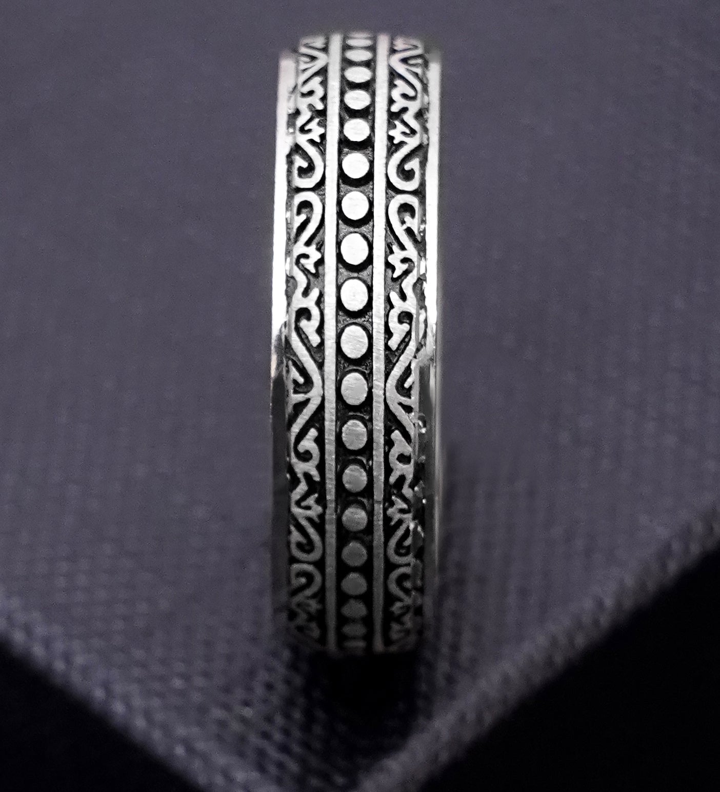 Ardent Veyron Men's Silver Ring