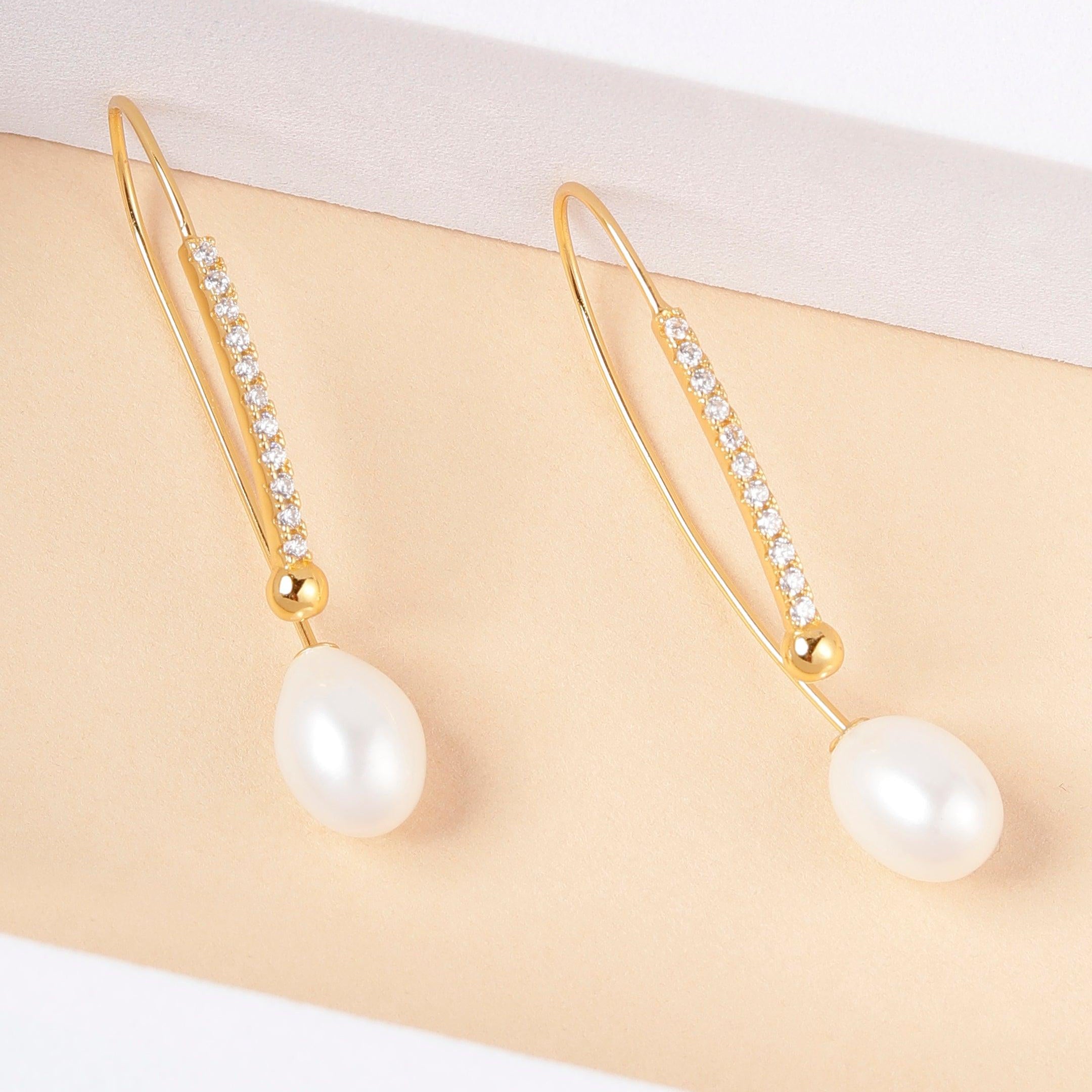 Curved Serenity 925 Silver Earrings - Diavo Jewels